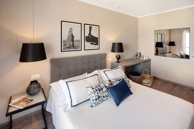 غرفة بسرير كينج بإطلالة على البحر، Hotel Osam 3/9