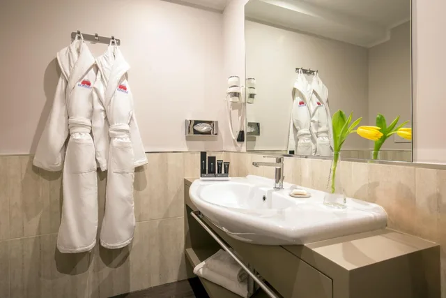 غرفة كلوب بسرير كينج، Hotel Domidea 7/8