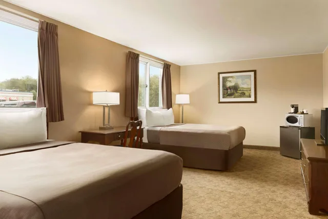 غرفة بسريرين كوين لذوي الإعاقة، Travelodge By Wyndham Kenora 1/1
