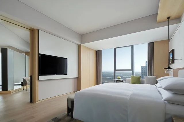 1 Bedroom, Club, Suite, King Bed, City View, Liyang Marriott Hotel 1/3