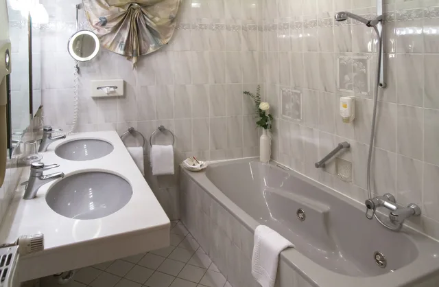 شقة بسرير مزدوج بغرفتي نوم مع أريكة، RUTERS PARKHOTEL 2/3