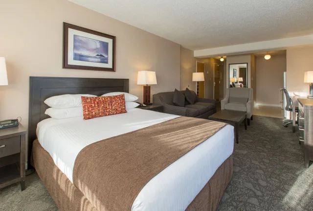 غرفة تقليدية بسرير كوين، Embassy Inn 4/10