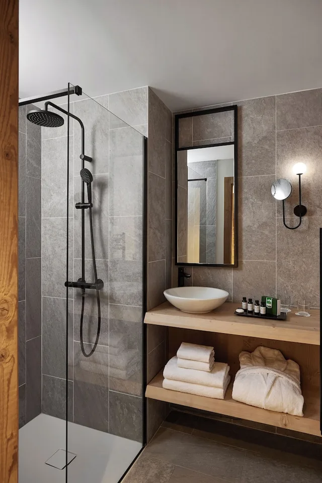 جناح جونيور بسرير كينج مع أريكة، Chalet Hotel Alpen Valley 1/1