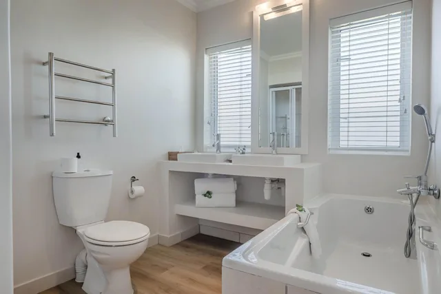 Sea Facing Room، The Robberg Beach Lodge 4/4