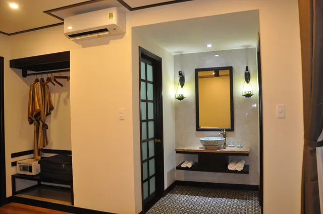 جناح بإطلالة على النهر بشرفة، The Quin Riverside Villa 3/3
