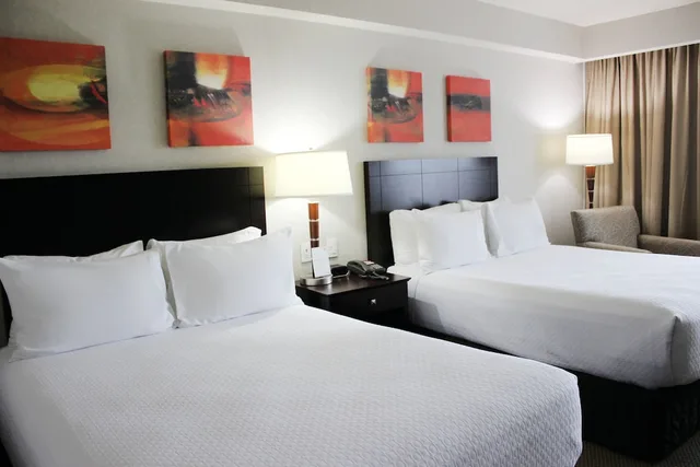 غرفة قياسية بسريرين مزدوجين لذوي الإعاقة، Crowne Plaza Leon 3/9