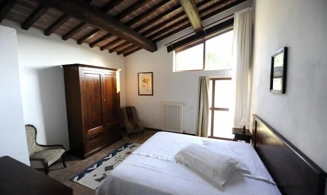فيلا بسريرين كوين وسريرين منفصلين مع أريكة، Agriturismo Nerbona 3/10