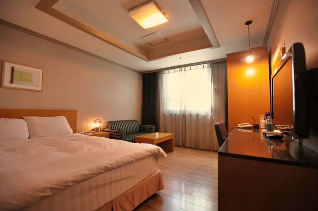 غرفة ديلوكس بسرير مزدوج، Changwon AT Business Hotel 1/3