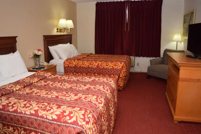غرفة بسريرين مزدوجين، Knights Inn Oswego 4/10