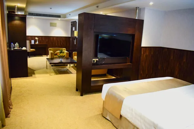 غرفة إليت بسرير كينج، The Secure Inn Hotel Muscat 1/3