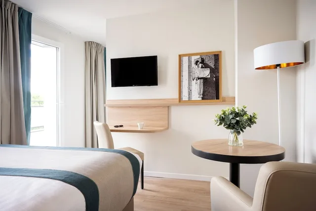 استوديو كبير بسرير مزدوج مع أريكة، Residhome Chartres 1/1