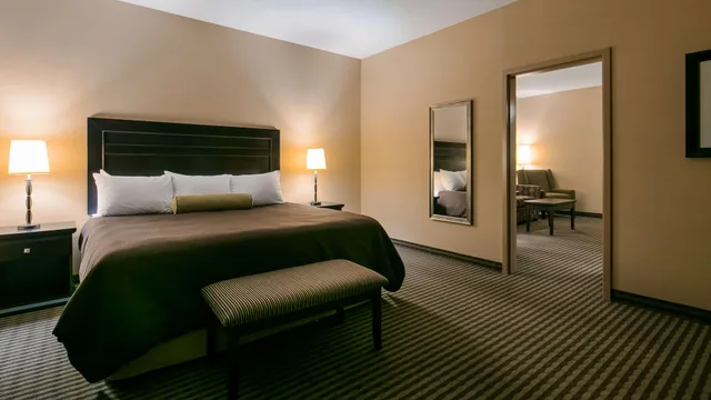 جناح بسرير كوين، Best Western Sunrise Inn and Suites 2/4