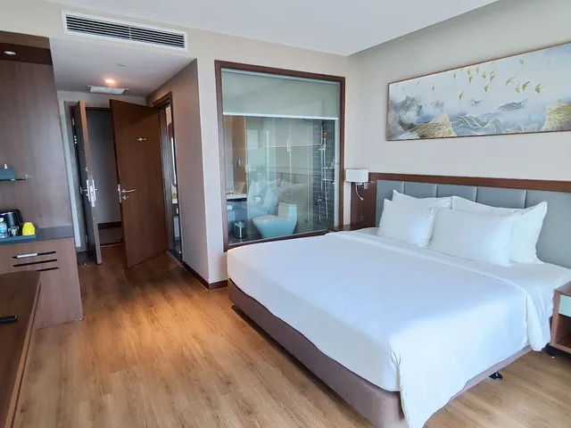 غرفة سوبيريور بسرير كوين بشرفة، Annova Nha Trang Hotel 2/8