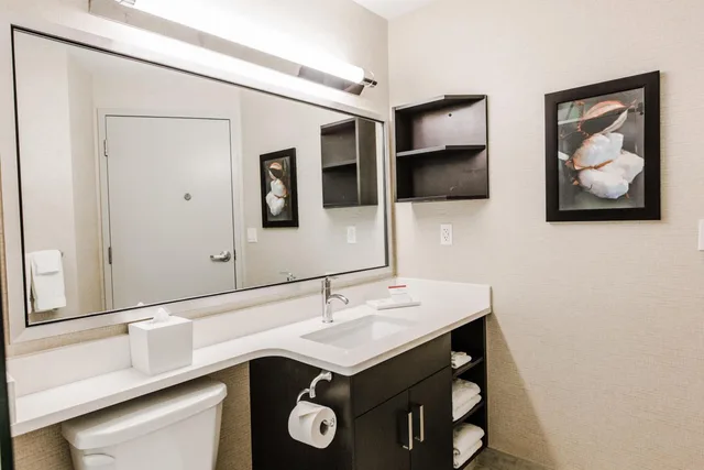 جناح استوديو بسرير مزدوج، Candlewood Suites Edmonton West 1/2