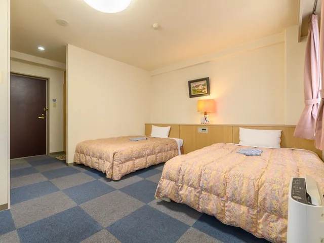 غرفة ثلاثية بسريرين منفصلين مع سرير سحّاب إضافي، Tabist Inuyama Miyako Hotel 3/6