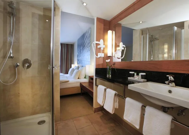 غرفة ديلوكس بسرير مزدوج، Lindner Hotel Hamburg Am Michel, part of JdV by Hyatt 3/3