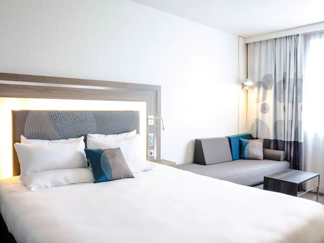 Tower, Executive, Queen Bed, Eiffel View، Novotel Paris 17 3/10