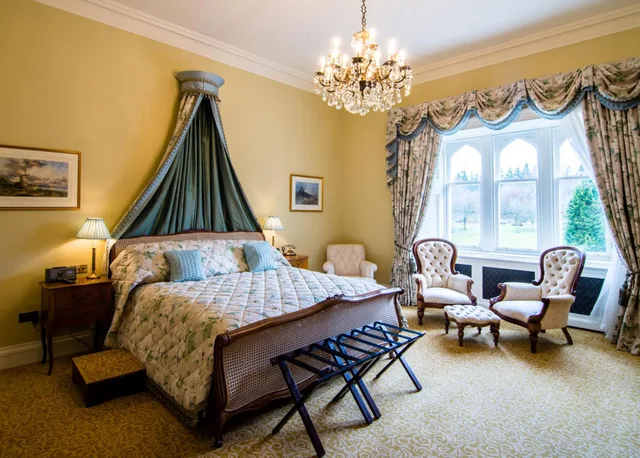 Castle, Double Bed, Large, Crossbasket Castle 8/10