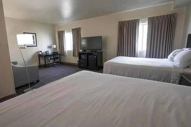 Suite, Cobblestone Hotel & Suites-Sheldon 1/5