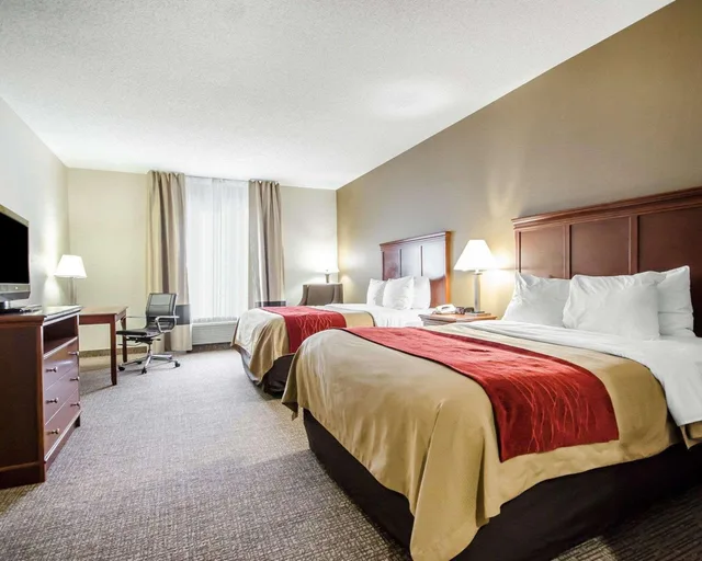 Room, 2 Queen Beds, Comfort Inn Louisville Southwest 1/3