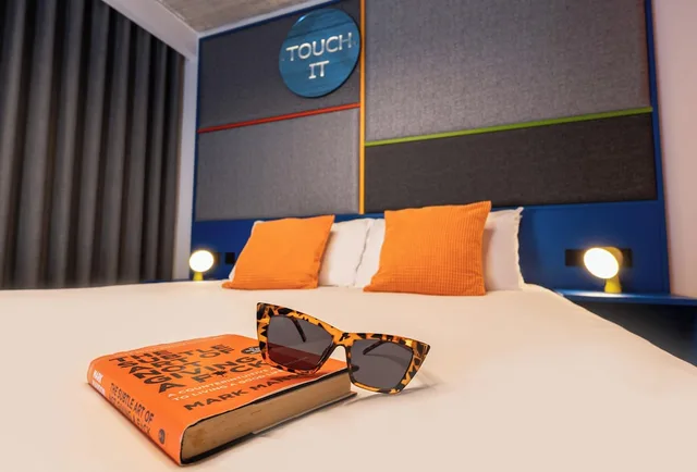 Economy, Queen Bed, IKYK HOTEL 5/7