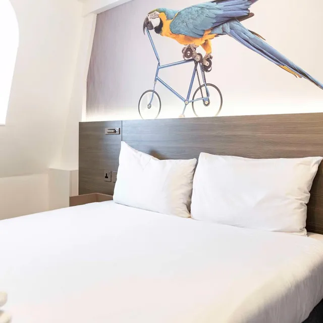 Compact, Double Bed، Heeton Concept Hotel - Kensington London 2/9