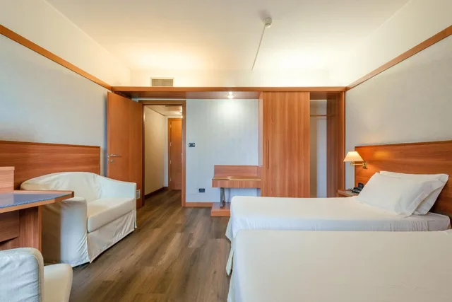 غرفة كلاسيكية بسرير مزدوج أو سريرين منفصلين، Shg Hotel Bologna 8/10