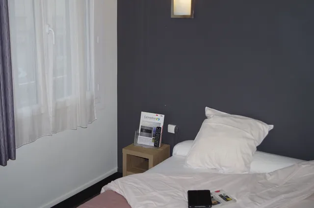 غرفة كومفورت بسرير مزدوج، Hotel the Originals Caen Le Savoy 8/8