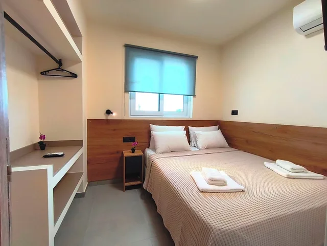 2 Bedrooms, Deluxe, Apartment, 2 Queen Beds, 2 Bathrooms، Villa Maroula 2/10