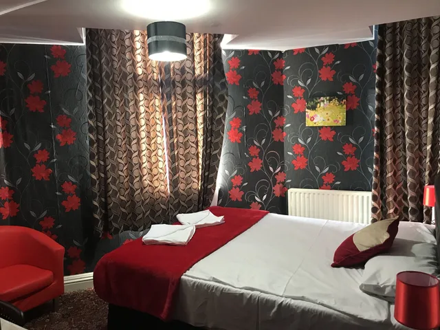 Room, Double Bed, Pacific Inn London Heathrow (ex. Essex Inn Hotel) 3/4