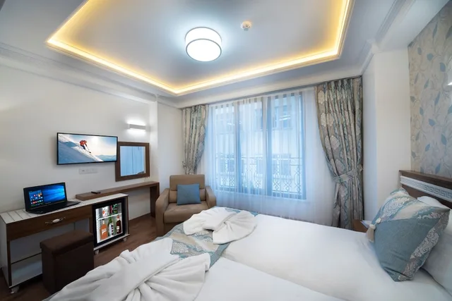 غرفة سوبيريور بسرير كوين مع أريكة، Lika Hotel 10/10