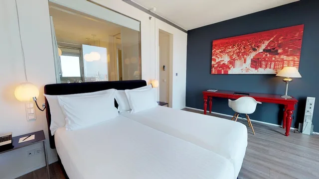 Melia, King Bed, Pool View، MELIA BARCELONA SKY 1/7