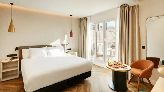 غرفة بريميوم مفردة بشرفة بإطلالة، Sercotel HMO Martina Granada 3/4