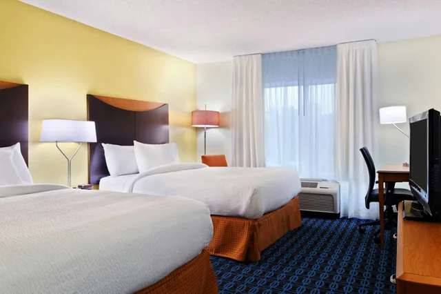 غرفة بسريرين كوين، Fairfield Inn Suites Charlotte Arrowood 1/2