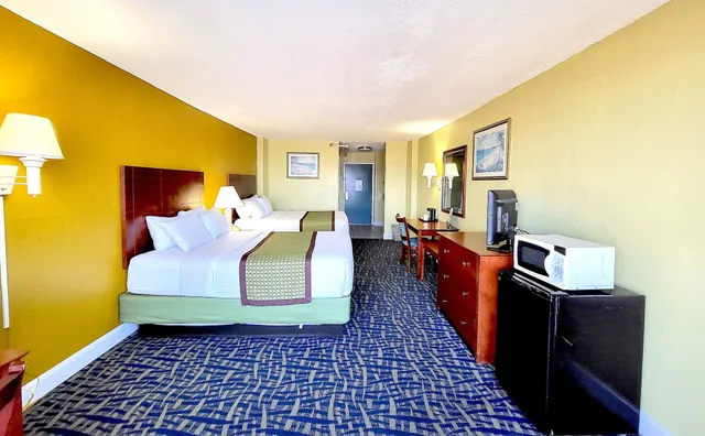 غرفة بسريرين كوين بإطلالة على البحر، Ocean Resort 2/3