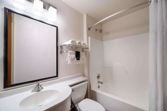 جناح استوديو بسرير كينج، Microtel Inn & Suites By Wyndham Salt Lake City Airport 5/5