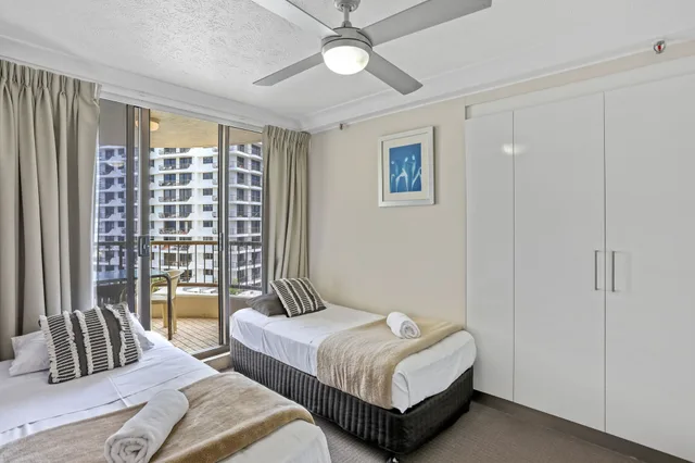 2 Bedrooms, Apartment, Queen and Twin Beds, Partial Ocean View, Hinterland View، Boulevard North Holiday Apartments 1/2