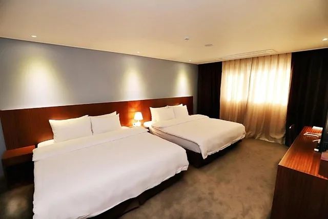 جناح بسرير كينج بإطلالة على البحر، Sea & Moon Tourist Hotel 1/4