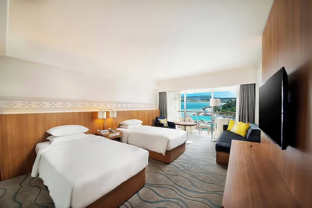 غرفة سوبيريور بسريرين منفصلين بإطلالة على الشاطئ، Renaissance Okinawa Resort 2/4