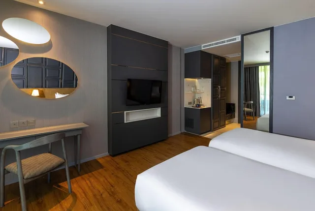 Deluxe, Twin Beds, Lagoon View، Wyndham Grand Nai Harn Beach Phuket 4/10
