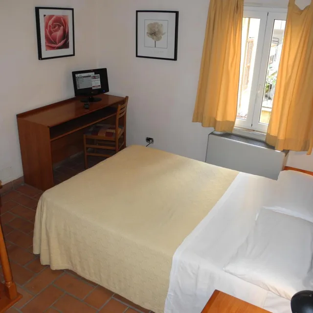 Maisonette, CORONA 2/8