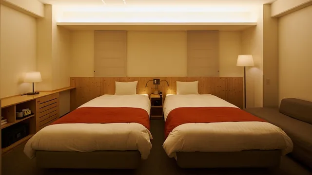 غرفة سوبيريور عائلية بسريرين منفصلين في الملحق، Shin Osaka Station Hotel Honkan 1/3