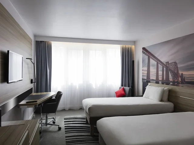 غرفة قياسية بسريرين منفصلين، NOVOTEL EDINBURGH CENTRE 2/9