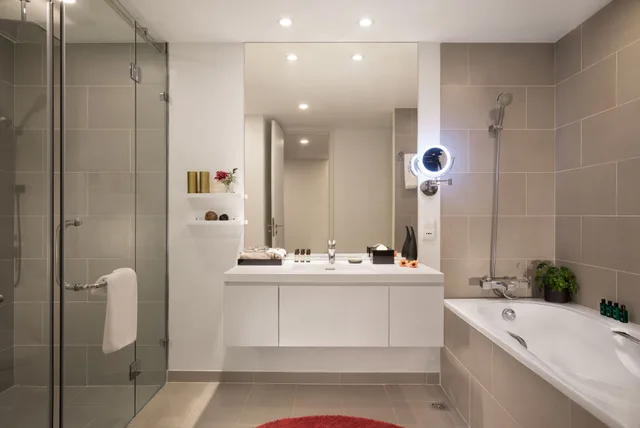 شقة بريميير بسرير كينج وسريرين منفصلين بغرفتي نوم، Somerset West Point Hanoi 7/10