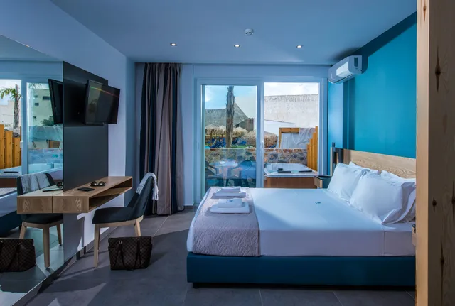 Superior, 1 Double and 1 Single Bed, Outdoor Jetted Tub، Enorme Infinity Beach 5/9