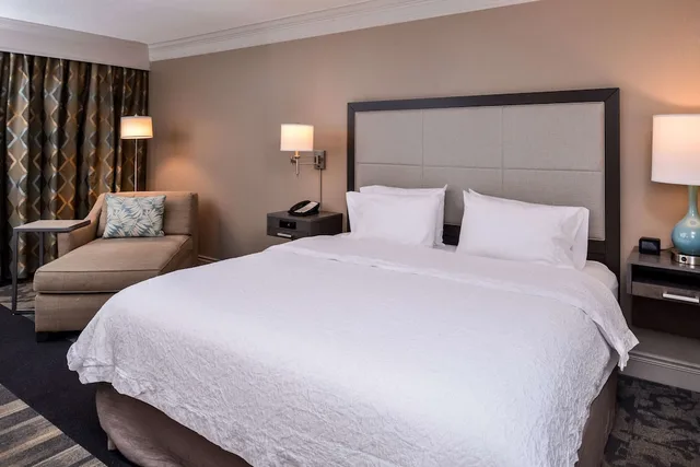 غرفة قياسية بسرير كينج لذوي الإعاقة، Hampton Inn Ft Lauderdale-Plantation 2/10