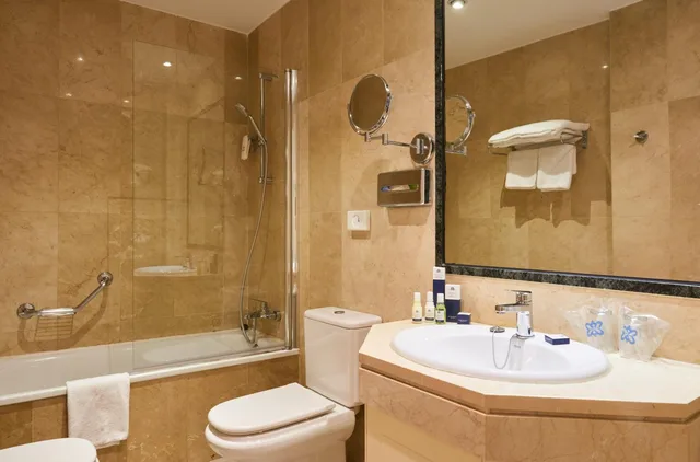 غرفة ثلاثية مع أريكة، Suites Barrio de Salamanca 8/10