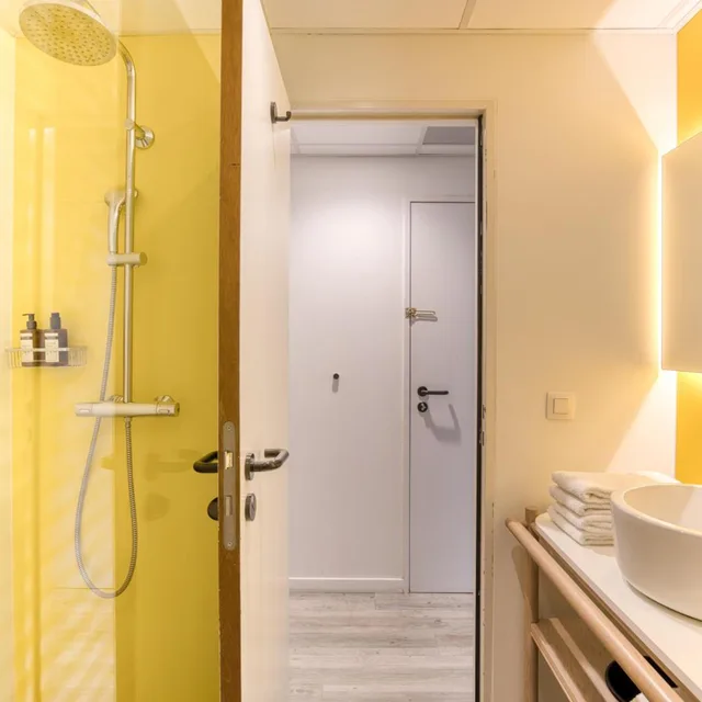 جناح عائلي، B&B Hotel Brussels Centre Louise 5/8