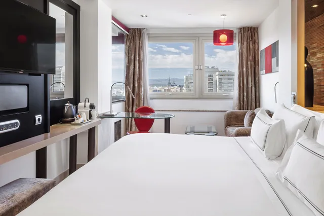 Grand, the Level, Premium, King Bed، Melia Madrid Princesa Hotel 5/10