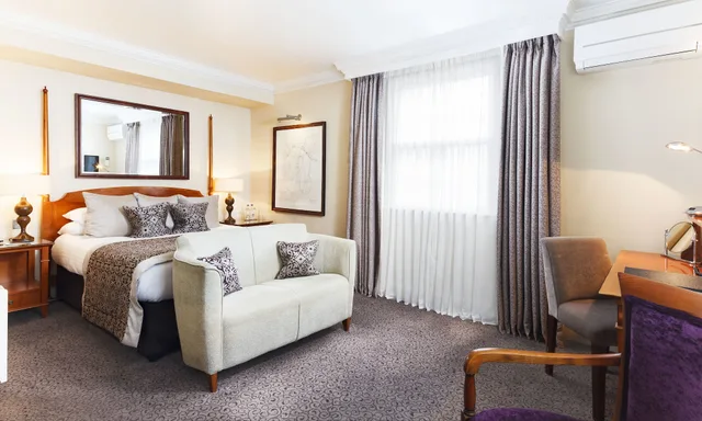 غرفة تنفيذية بسرير مزدوج، Brandshatch Place Hotel and Spa 1/6